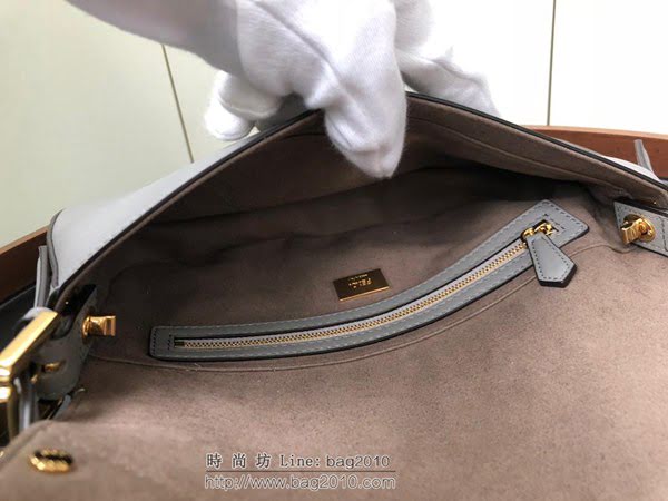 FENDI女包 Baguette中號手袋 翻蓋設計 小牛皮 芬迪女肩背包 可斜跨  fdz2064